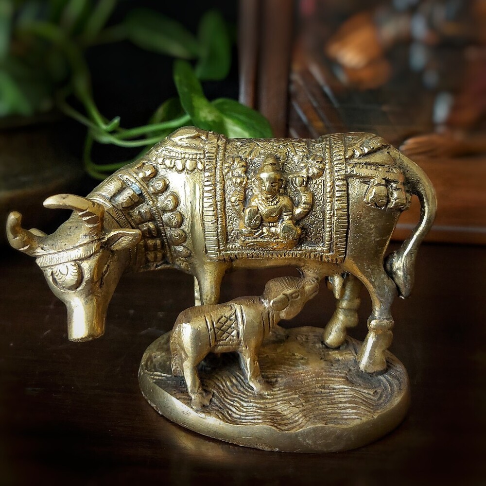 kamdhenu cow decorative piece